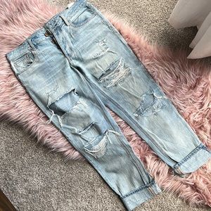 Women’s American eagle Tom girl jeans. Size 6 reg.